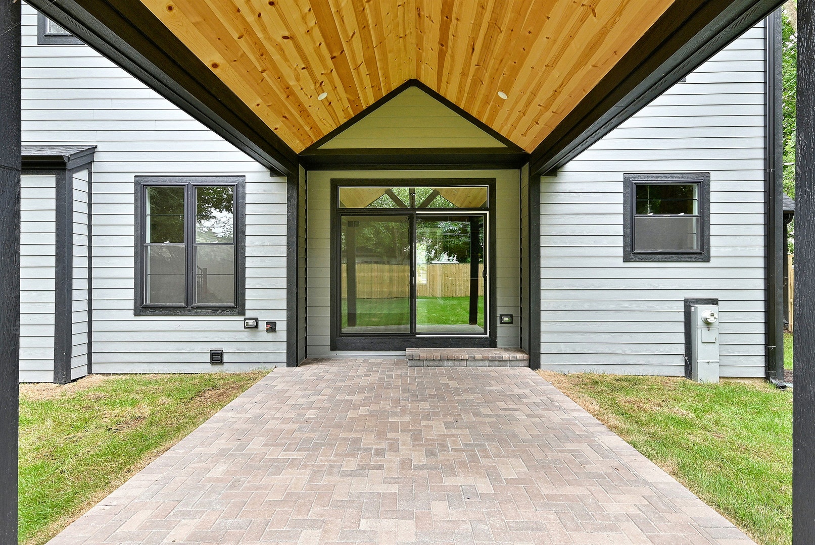 310 N Nottingham Avenue, Glenview, IL 60025 310 N Nottingham Avenue, Glenview, IL 60025