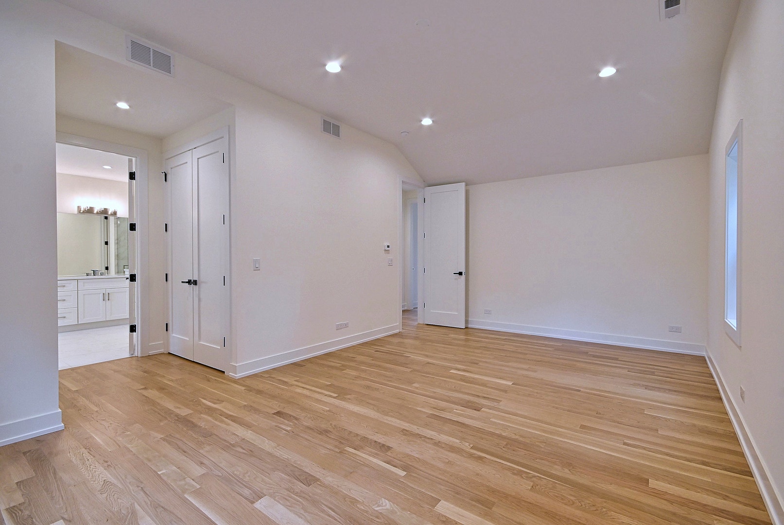 310 N Nottingham Avenue, Glenview, IL 60025 310 N Nottingham Avenue, Glenview, IL 60025