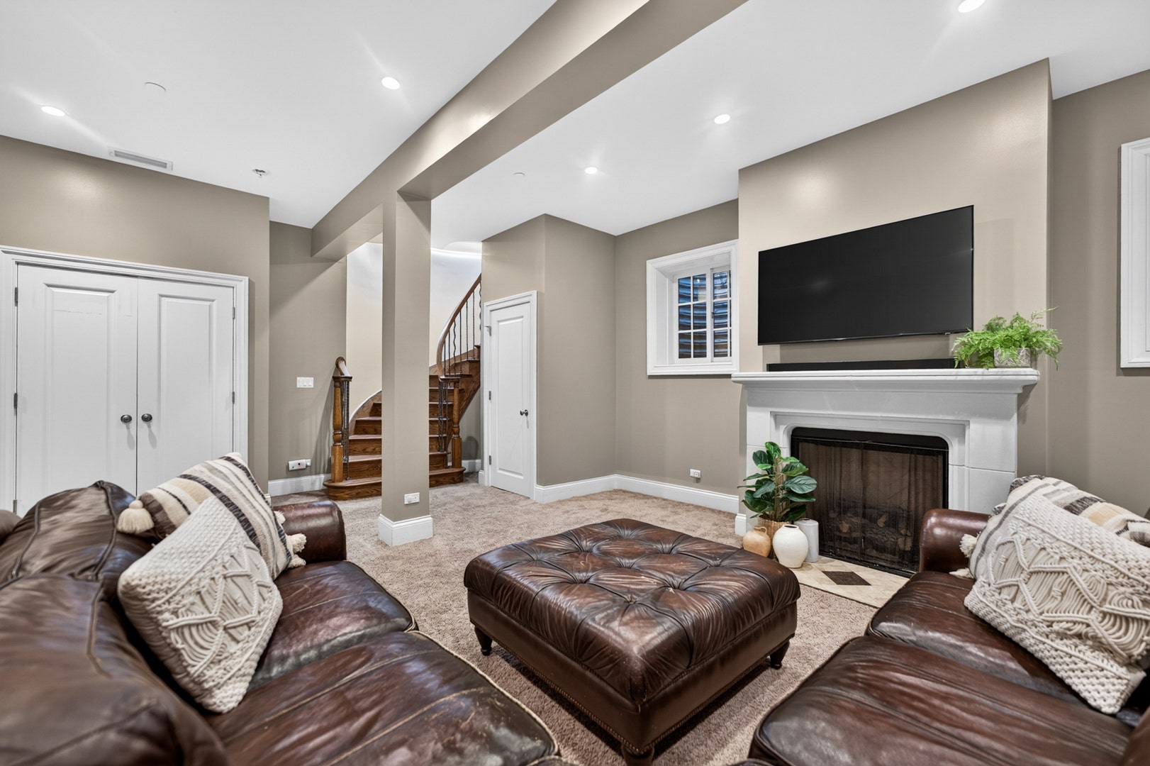 928 HASTINGS Street, Park Ridge, IL 60068