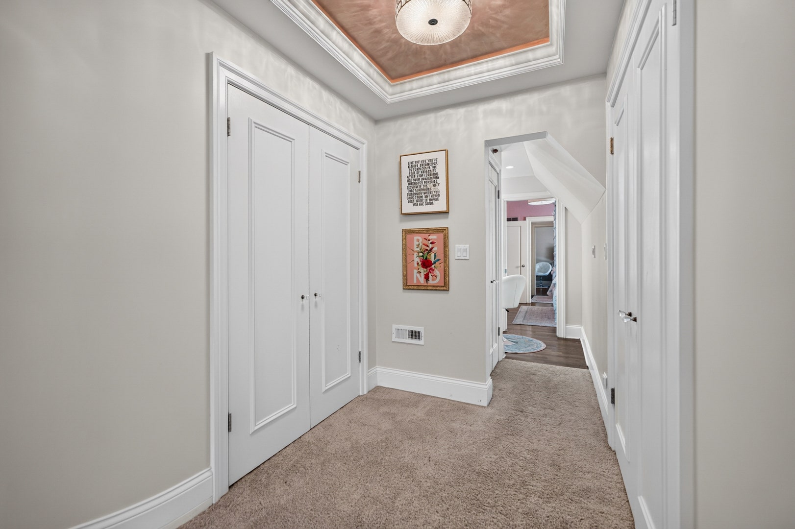 928 HASTINGS Street, Park Ridge, IL 60068