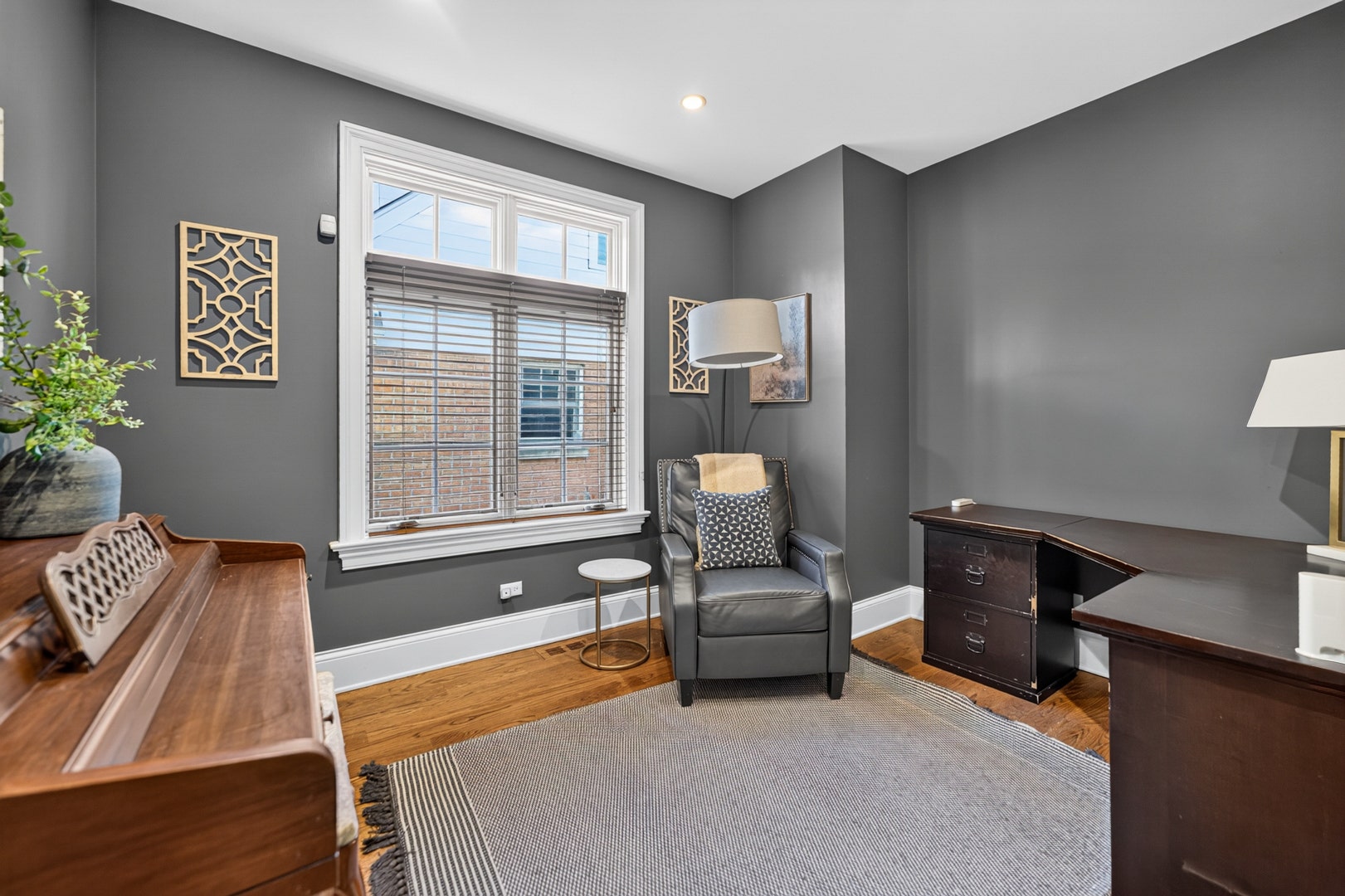 928 HASTINGS Street, Park Ridge, IL 60068