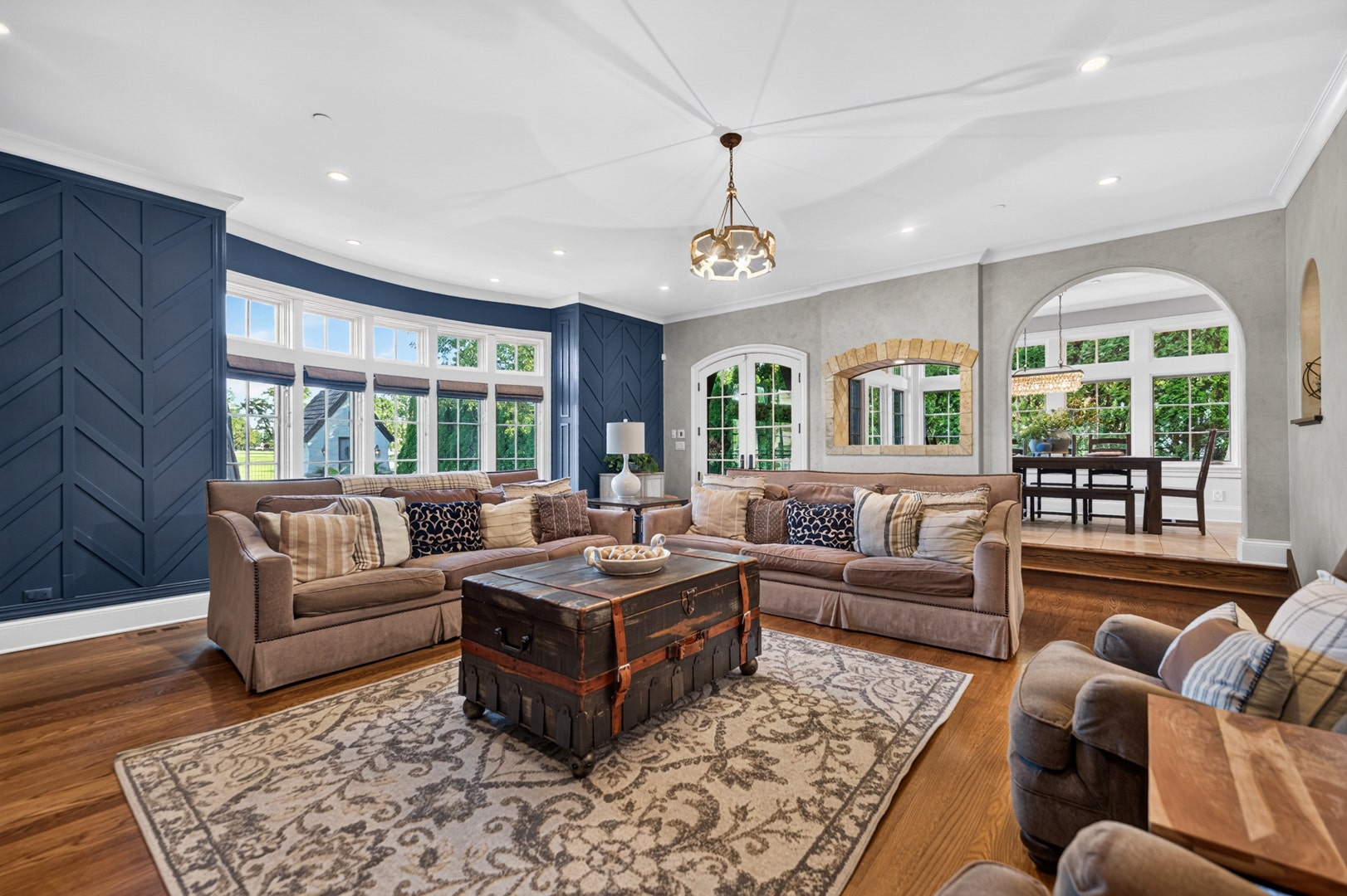 928 HASTINGS Street, Park Ridge, IL 60068