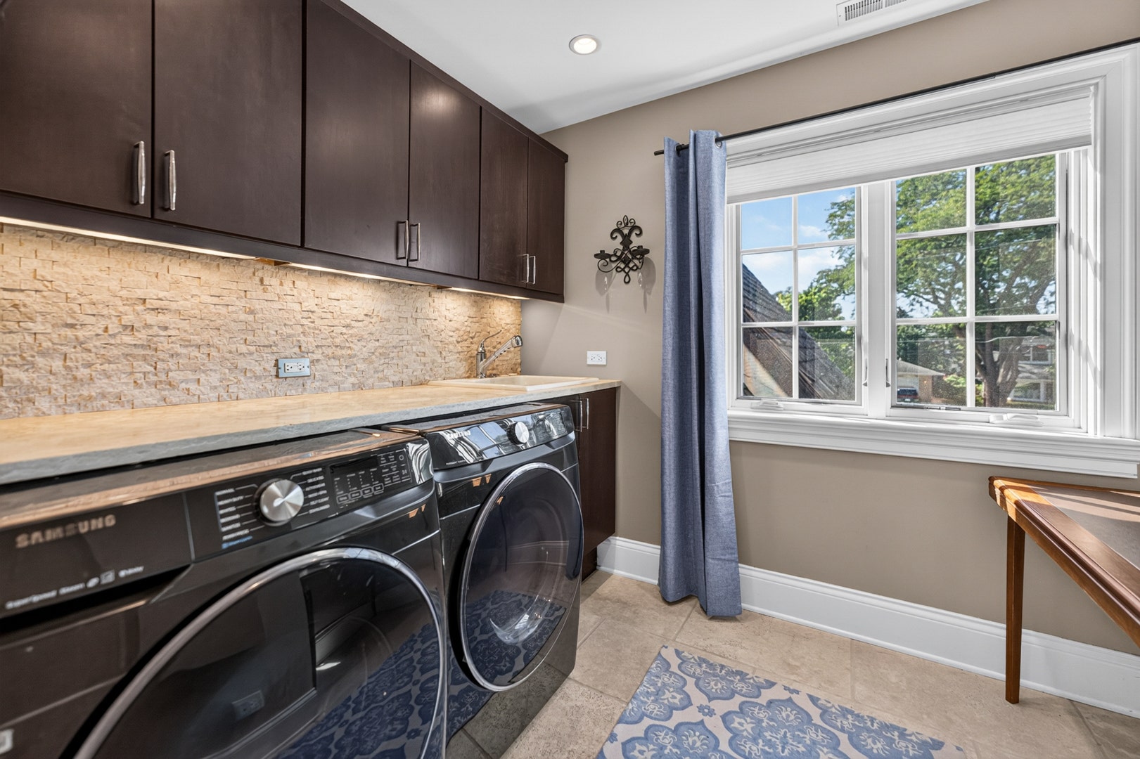 928 HASTINGS Street, Park Ridge, IL 60068