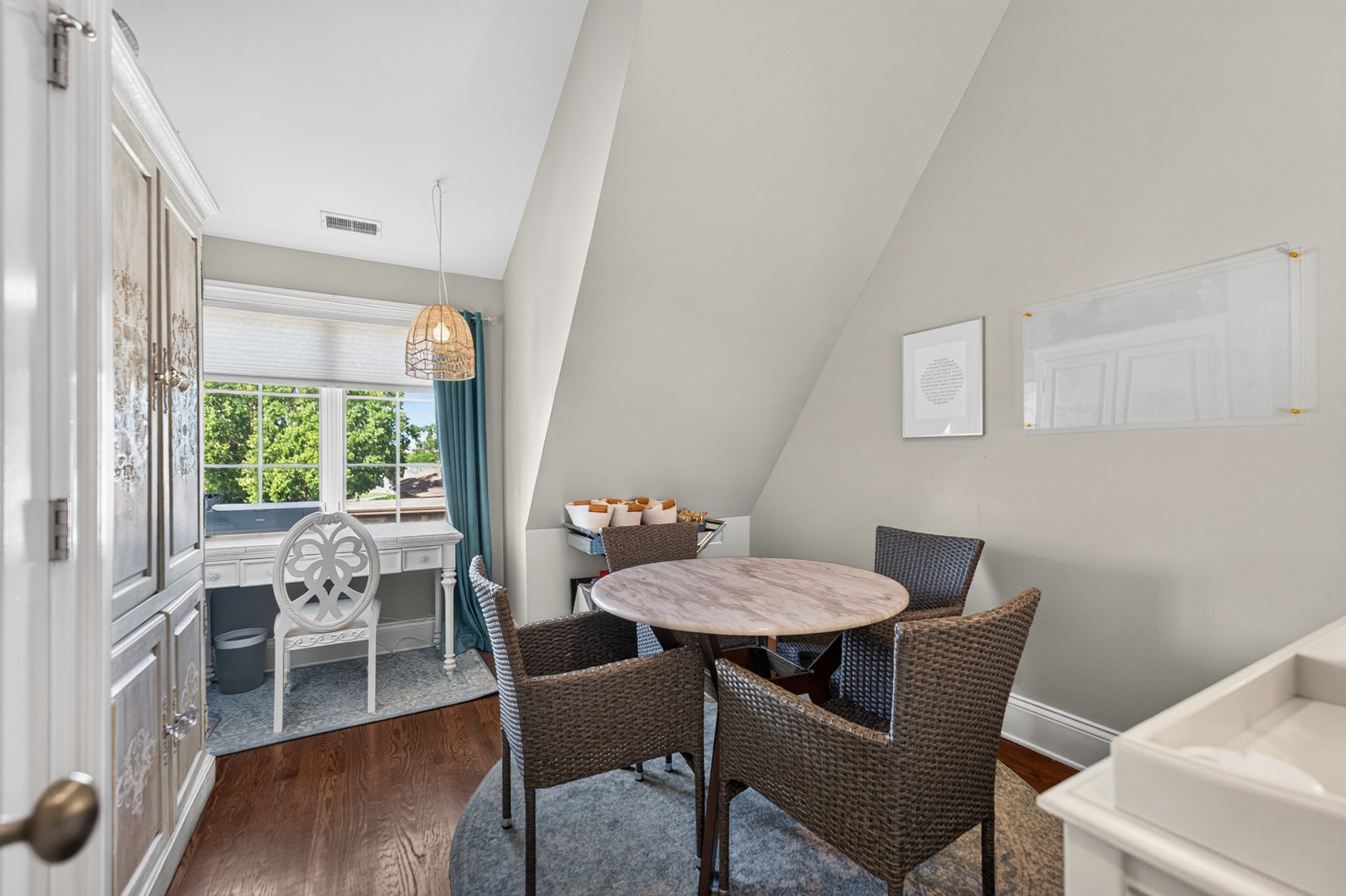 928 HASTINGS Street, Park Ridge, IL 60068