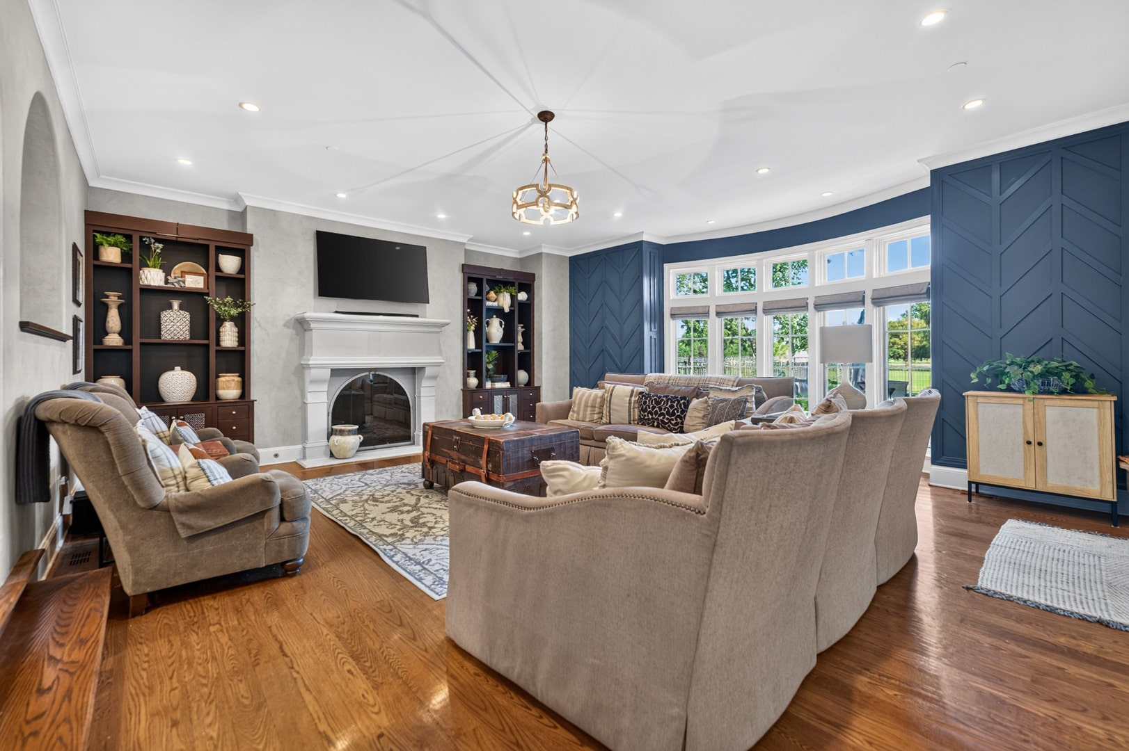 928 HASTINGS Street, Park Ridge, IL 60068