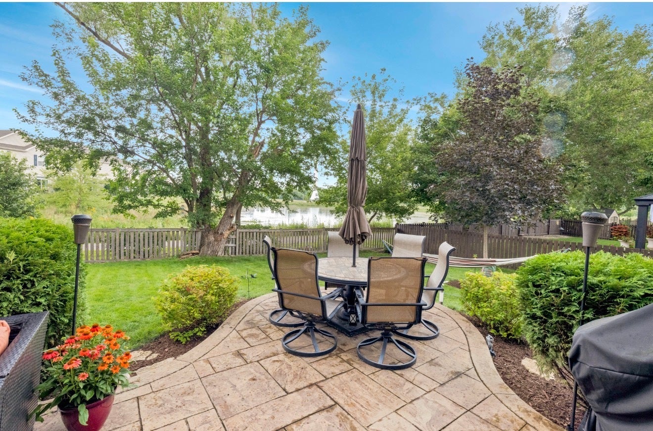 3060 Savannah Drive, Aurora, IL 60502