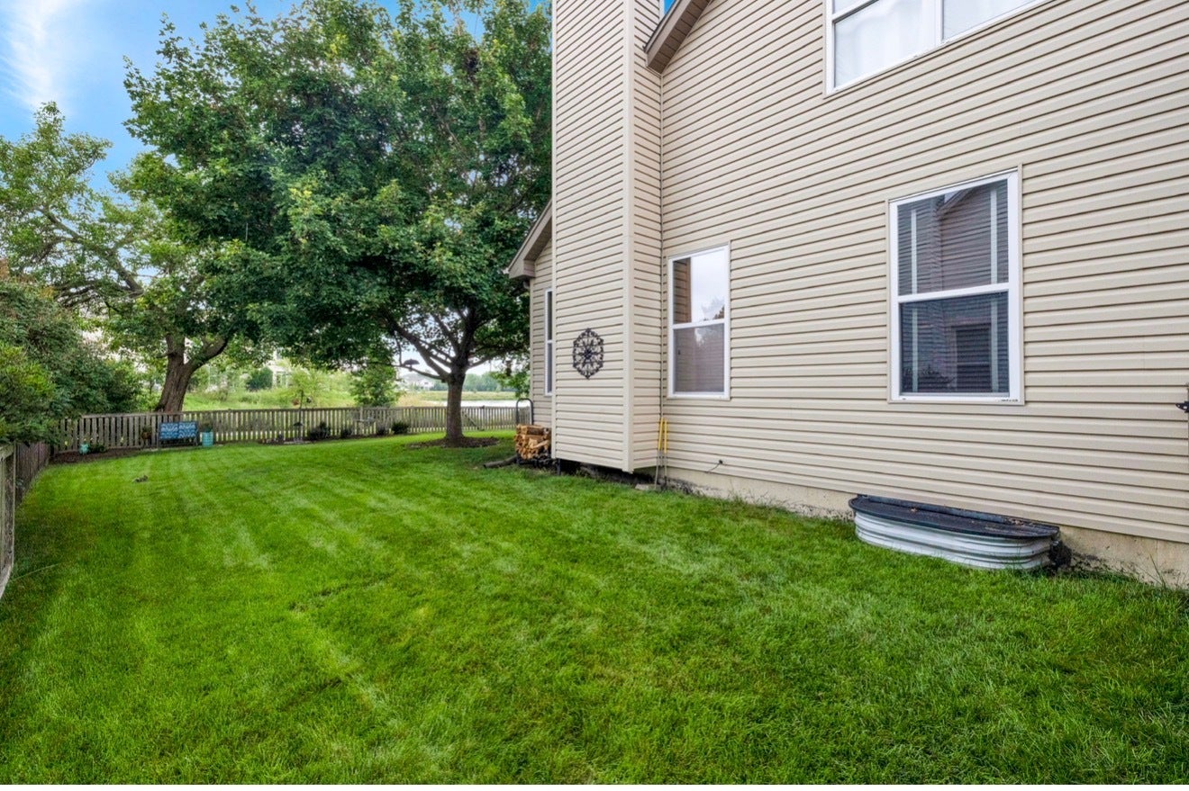 3060 Savannah Drive, Aurora, IL 60502