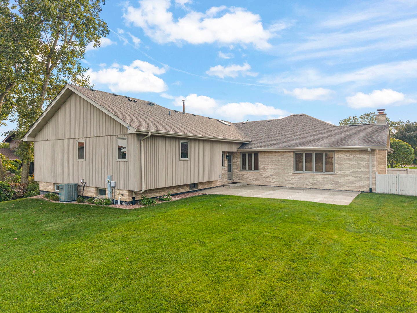 17349 Grange Drive, Orland Park, IL 60467 17349 Grange Drive, Orland Park, IL 60467