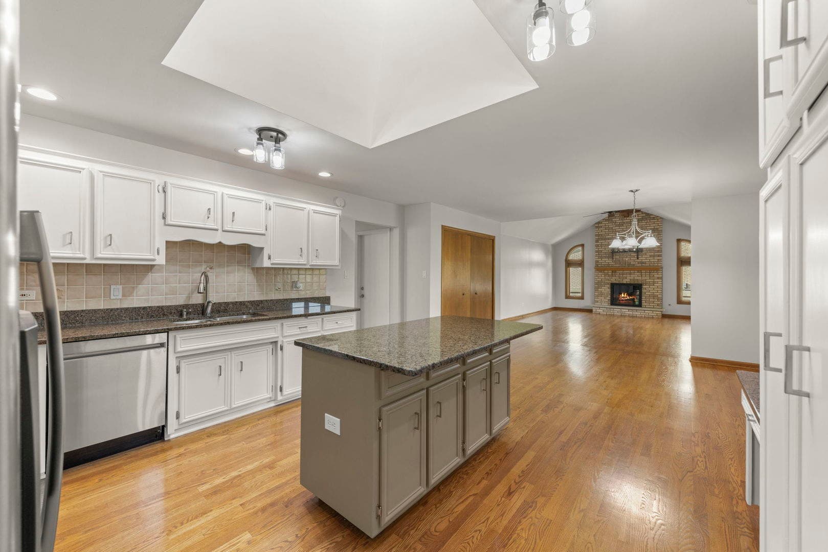 17349 Grange Drive, Orland Park, IL 60467 17349 Grange Drive, Orland Park, IL 60467