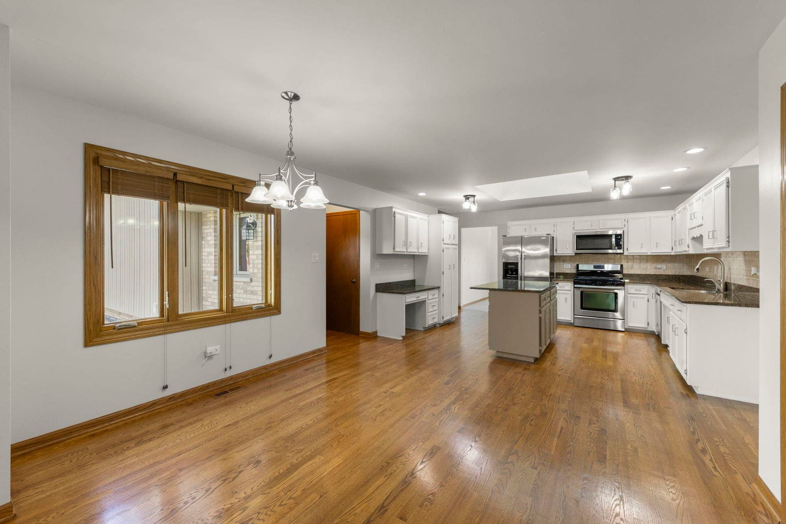 17349 Grange Drive, Orland Park, IL 60467 17349 Grange Drive, Orland Park, IL 60467