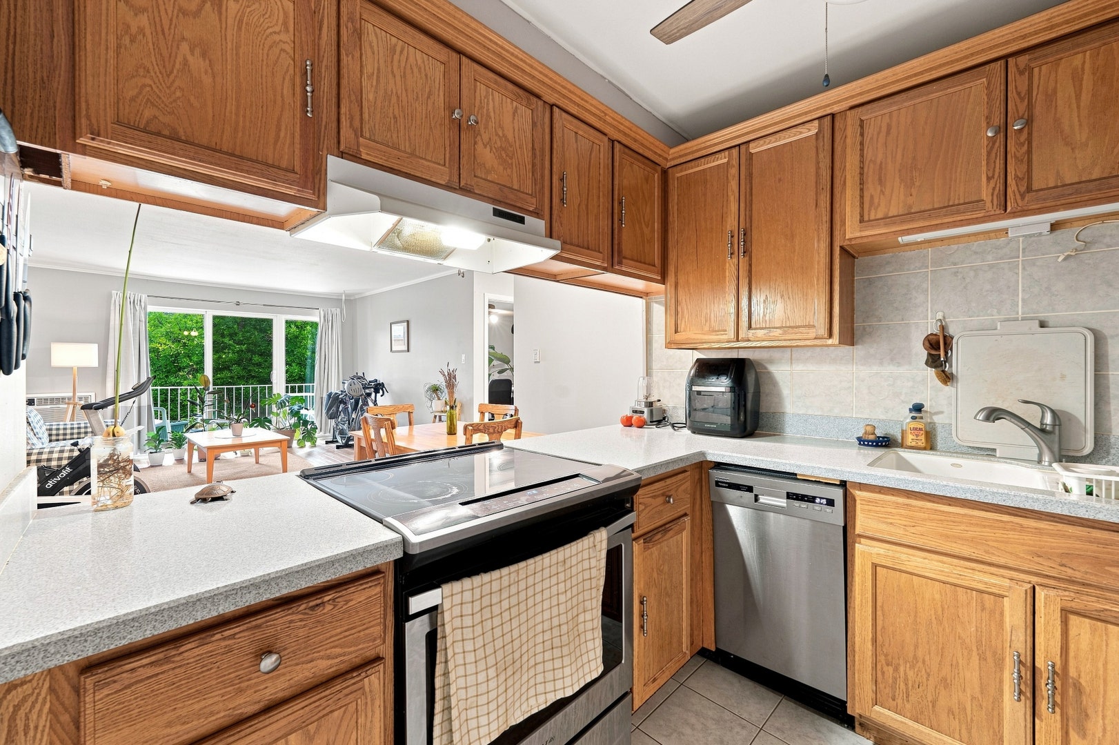 5115 Blodgett Avenue, #213, Downers Grove, IL 60515 5115 Blodgett Avenue, #213, Downers Grove, IL 60515