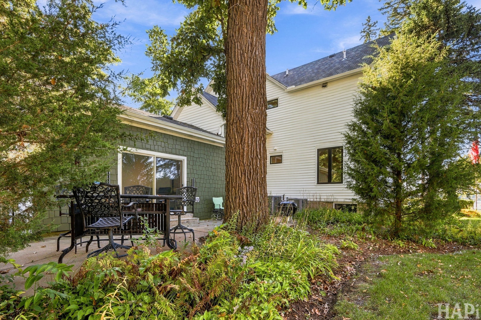 217 W Main Street, Lake Zurich, IL 60047 217 W Main Street, Lake Zurich, IL 60047
