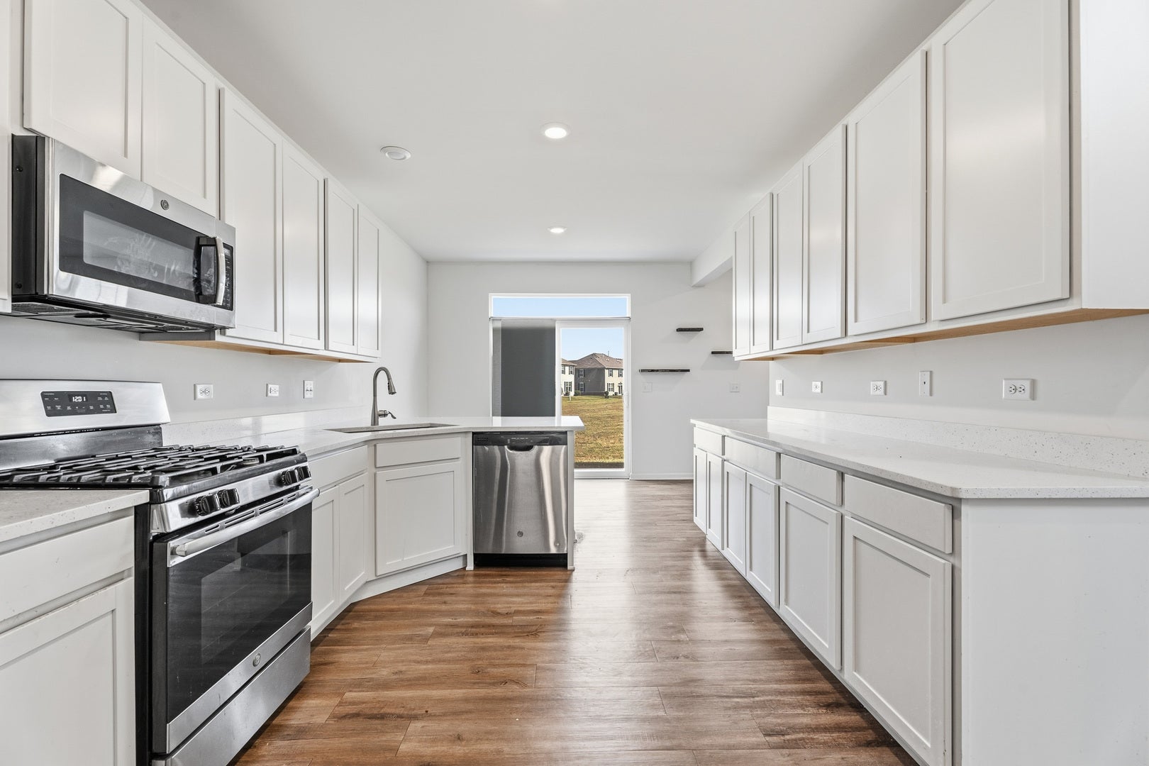 15121 W Quincy Circle, Manhattan, IL 60442 15121 W Quincy Circle, Manhattan, IL 60442