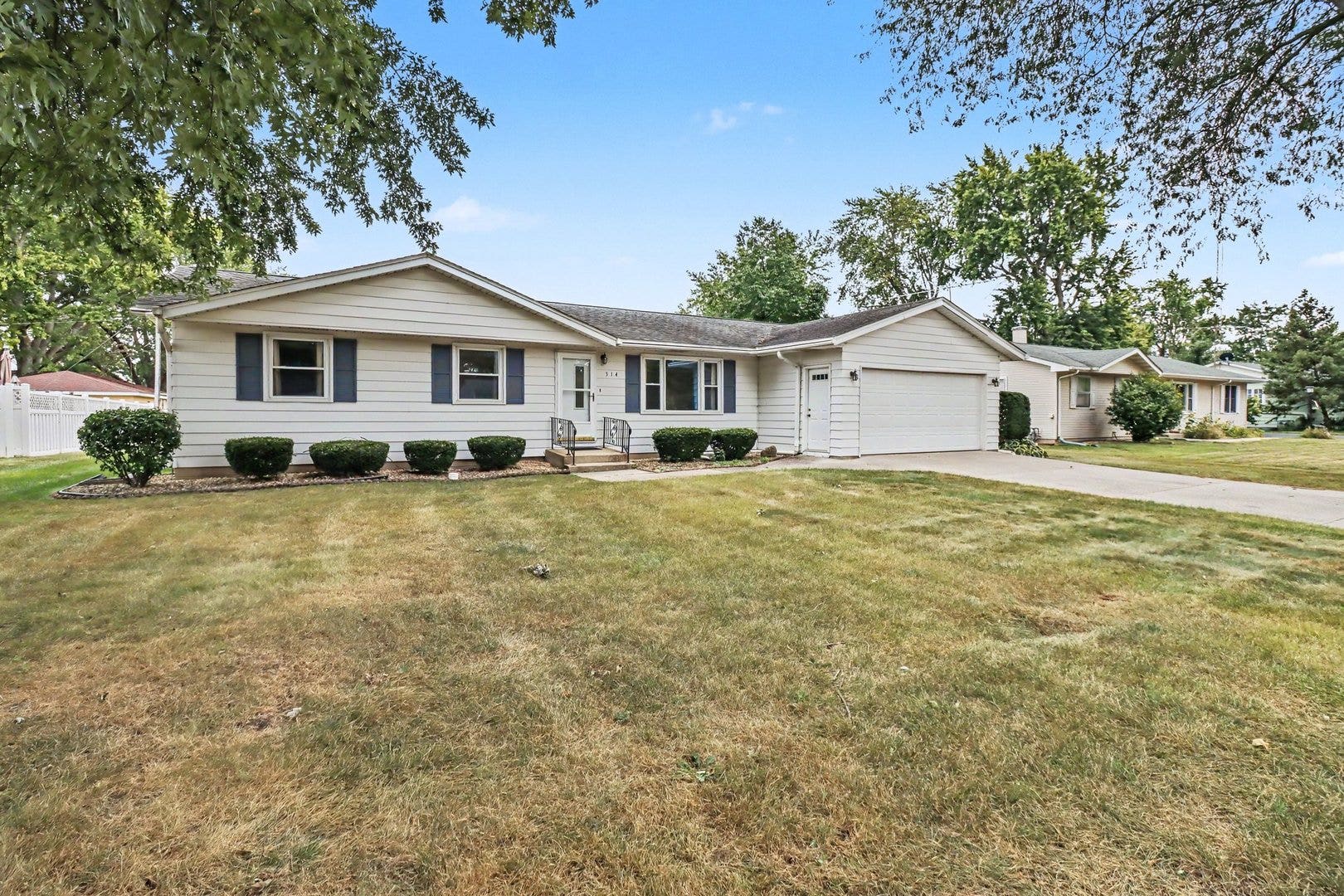 314 N Wabena Avenue, Minooka, IL 60447 314 N Wabena Avenue, Minooka, IL 60447