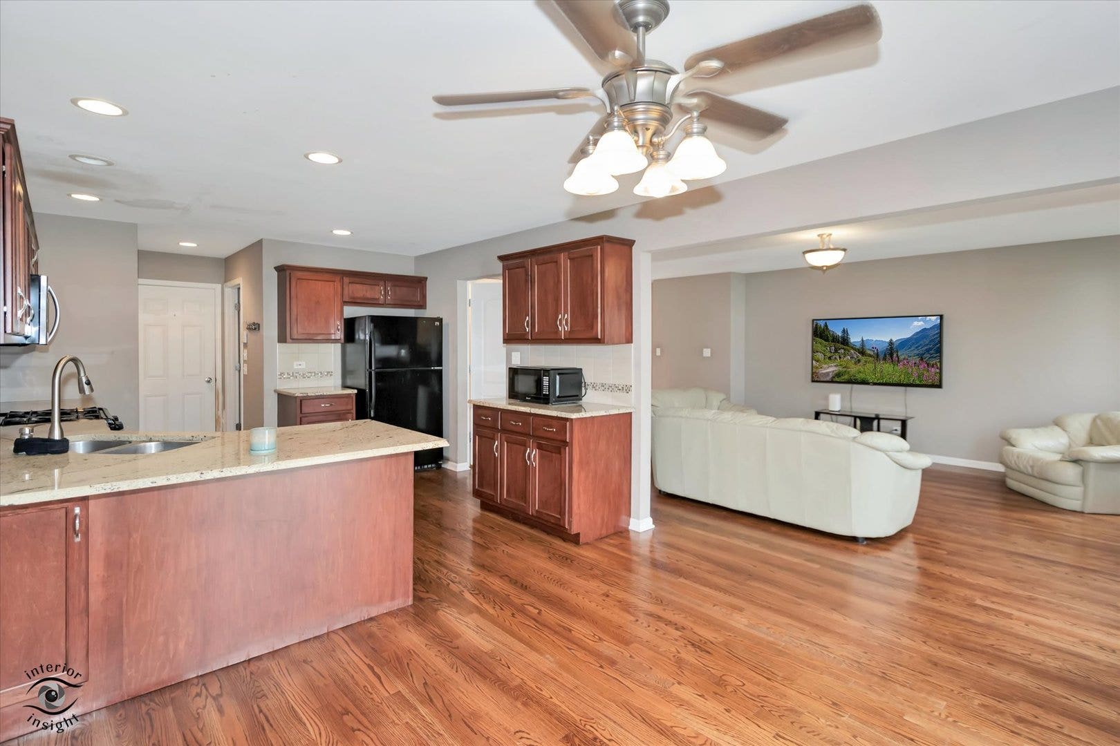 1390 Somerset Drive, Beecher, IL 60401 1390 Somerset Drive, Beecher, IL 60401