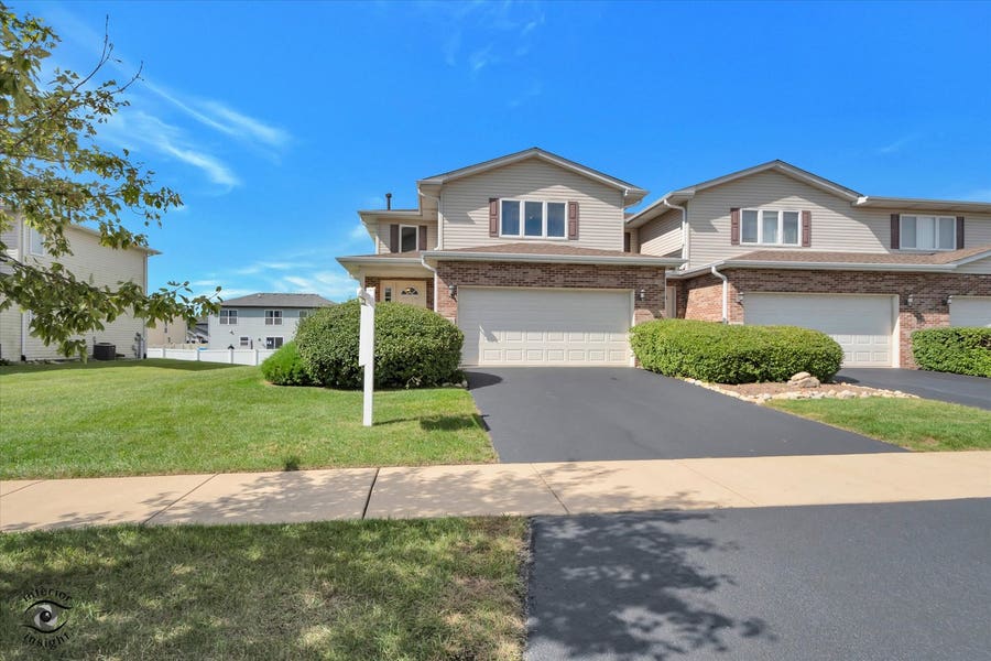 Property photo for 1390 Somerset Drive, Beecher, IL