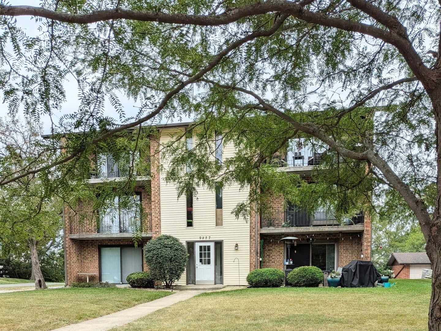 9817 Treetop Drive, #1A, Orland Park, IL 60462