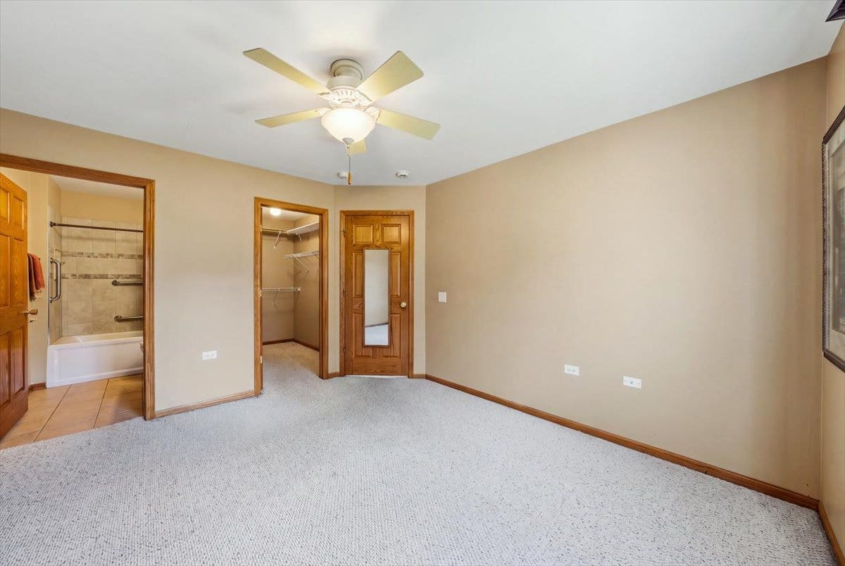 1350 Rock Run Drive, #27, Crest Hill, IL 60403