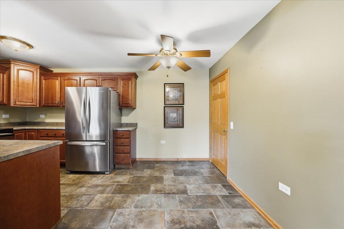 1350 Rock Run Drive, #27, Crest Hill, IL 60403