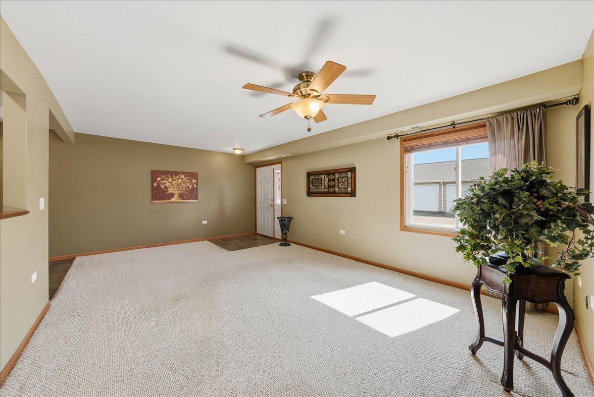 1350 Rock Run Drive, #27, Crest Hill, IL 60403