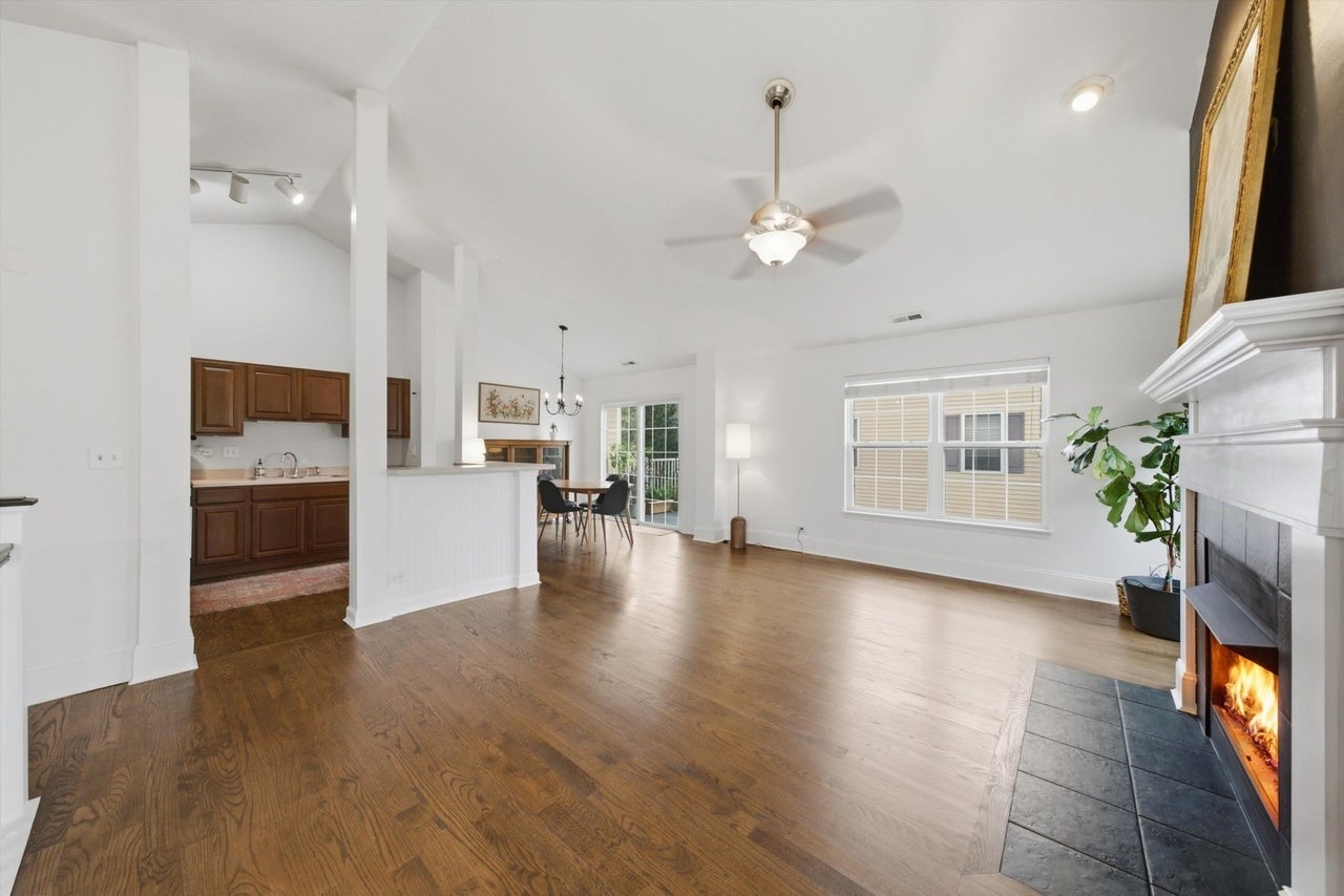 2353 Georgetown Circle, Aurora, IL 60503 2353 Georgetown Circle, Aurora, IL 60503