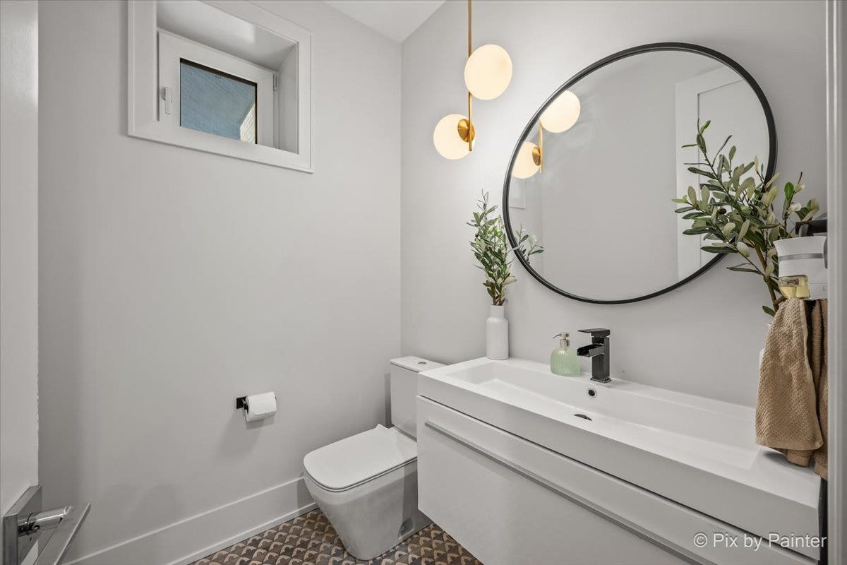 1334 W WALTON Street, #1W, Chicago, IL 60642