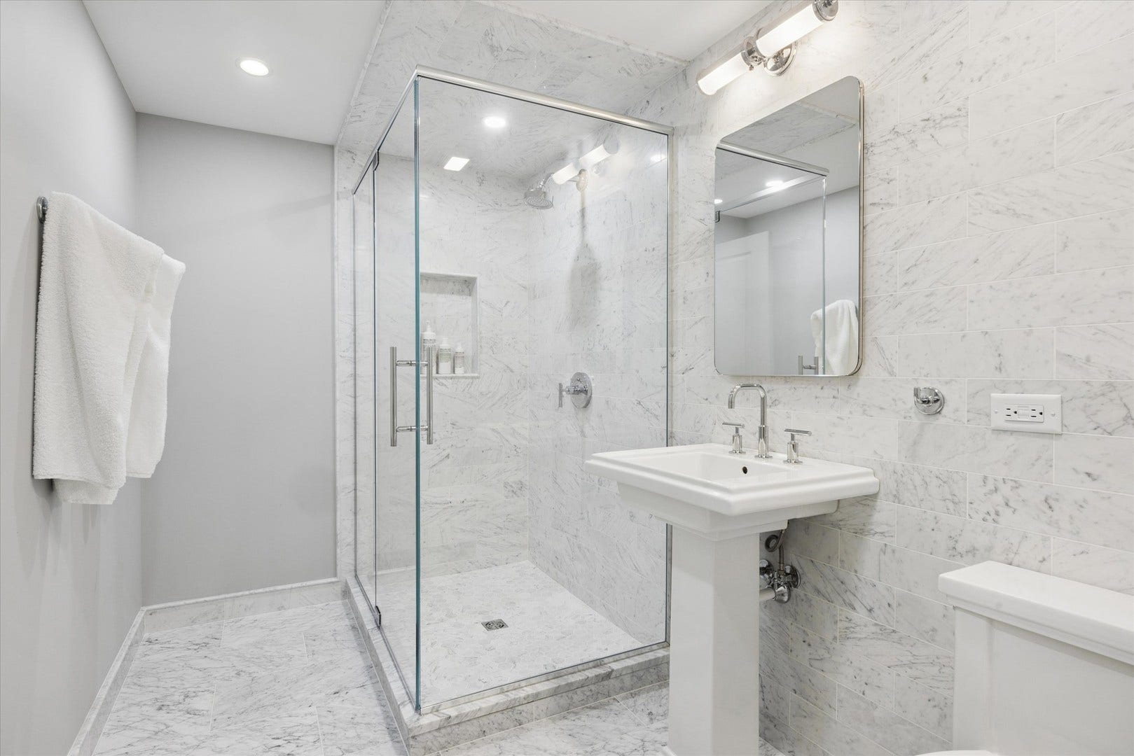 10724 Hollow Tree Court, Orland Park, IL 60462 10724 Hollow Tree Court, Orland Park, IL 60462