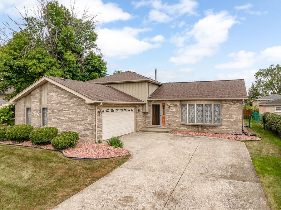 Property photo for 8515 LeClaire Avenue, Burbank, IL