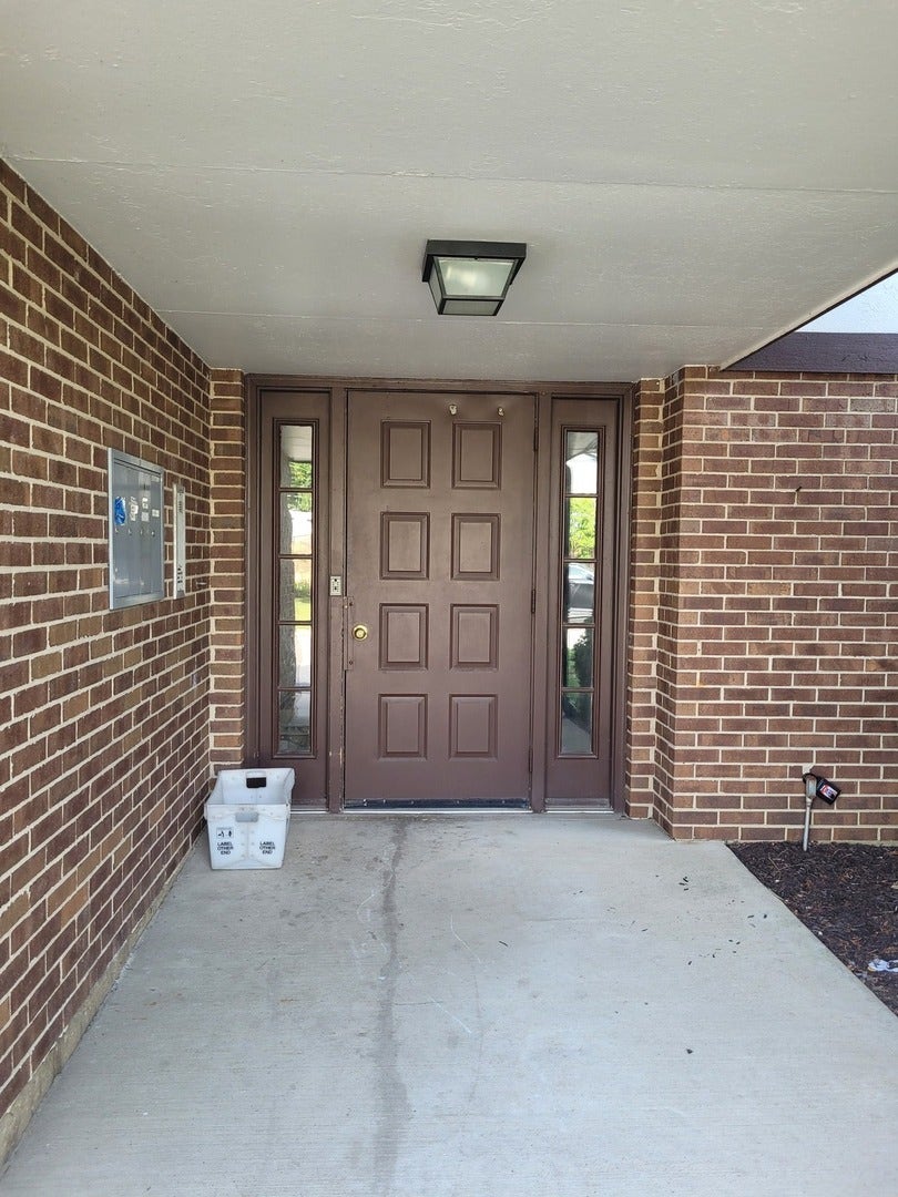 9303 Montgomery Drive, #154, Orland Park, IL 60462 9303 Montgomery Drive, #154, Orland Park, IL 60462
