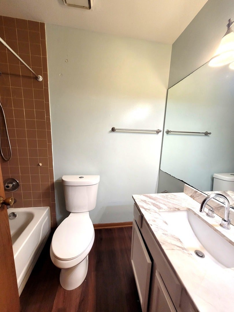 9303 Montgomery Drive, #154, Orland Park, IL 60462 9303 Montgomery Drive, #154, Orland Park, IL 60462