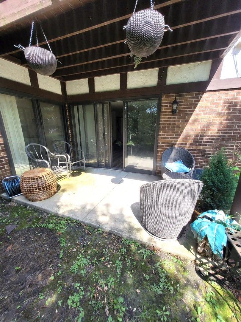 9303 Montgomery Drive, #154, Orland Park, IL 60462 9303 Montgomery Drive, #154, Orland Park, IL 60462