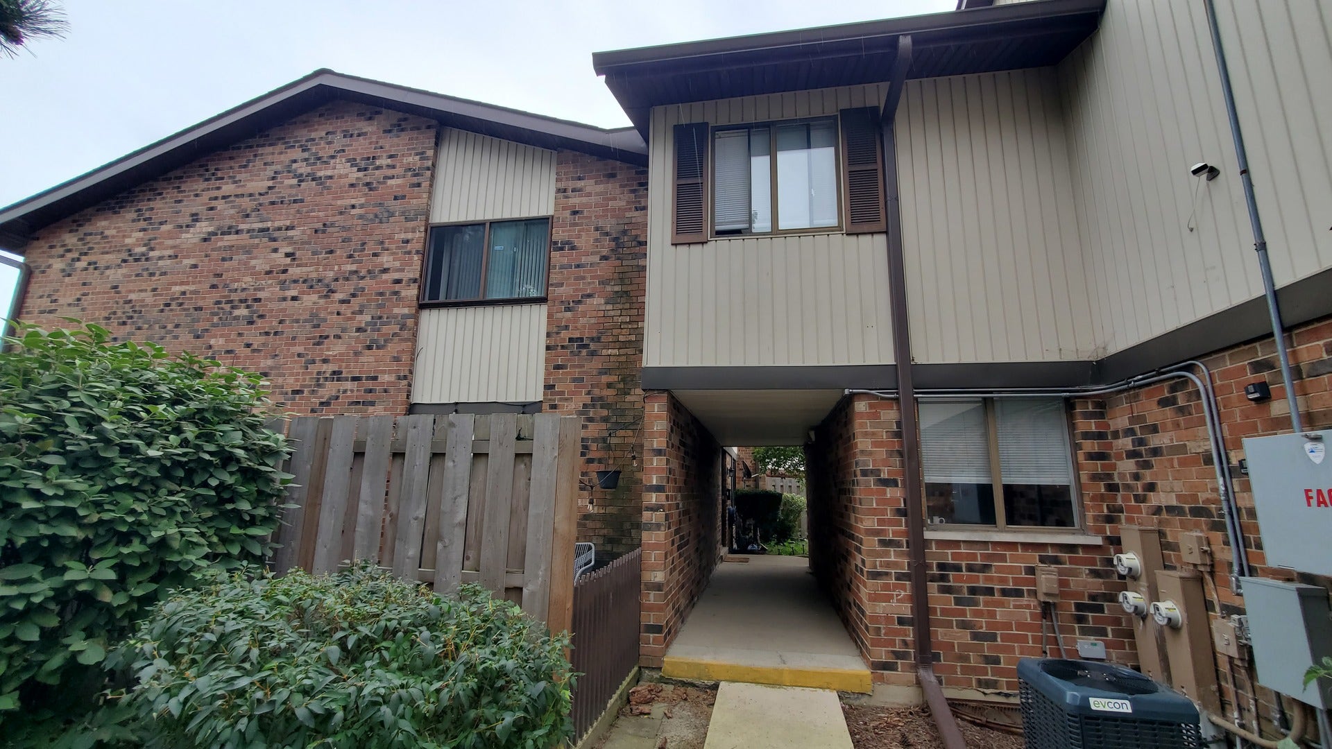 7342 Winthrop Way, #8, Downers Grove, IL 60516 7342 Winthrop Way, #8, Downers Grove, IL 60516