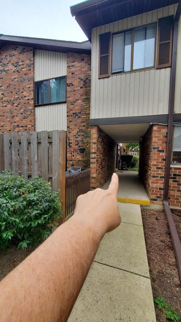 7342 Winthrop Way, #8, Downers Grove, IL 60516 7342 Winthrop Way, #8, Downers Grove, IL 60516