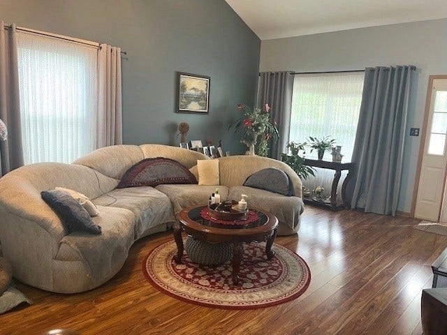 1005 Singer Avenue, Lemont, IL 60439 1005 Singer Avenue, Lemont, IL 60439