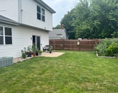 1005 Singer Avenue, Lemont, IL 60439 1005 Singer Avenue, Lemont, IL 60439