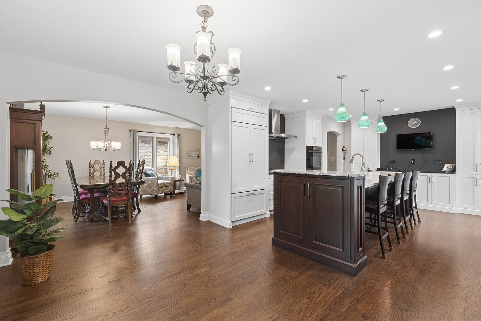 7202 Gold Grove Place, Darien, IL 60561 7202 Gold Grove Place, Darien, IL 60561