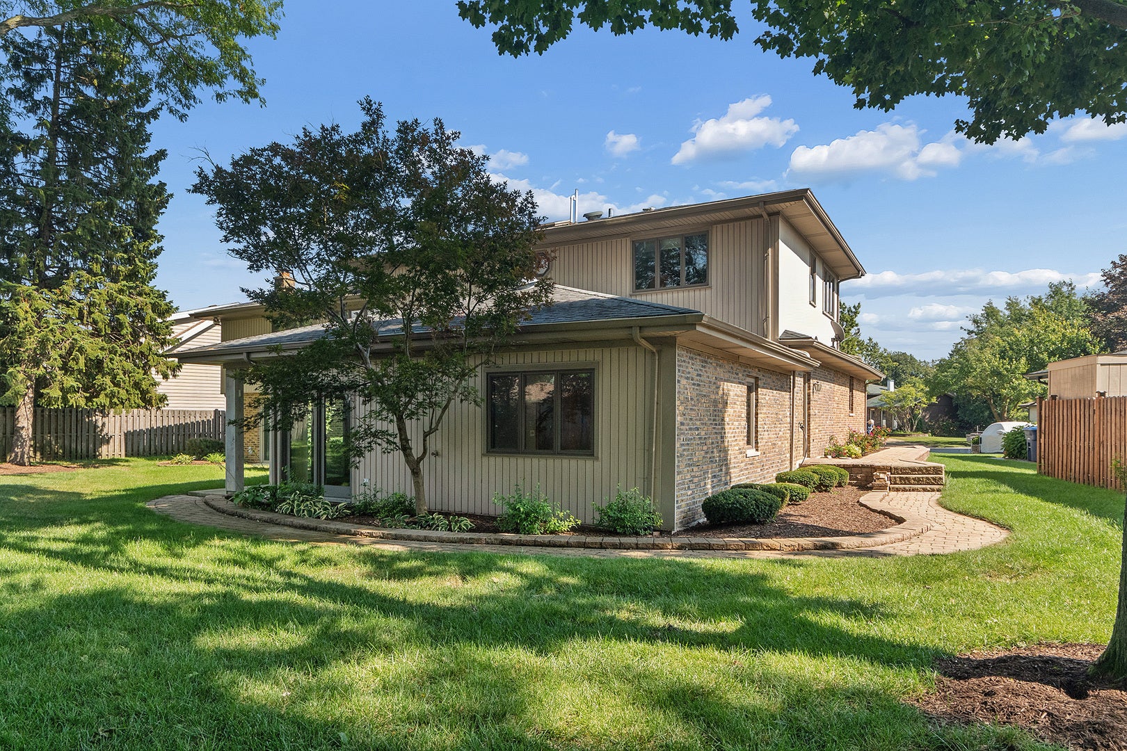 7202 Gold Grove Place, Darien, IL 60561 7202 Gold Grove Place, Darien, IL 60561