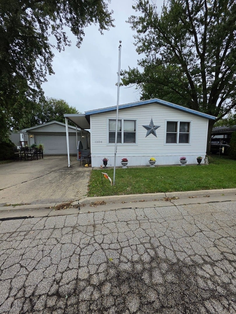 Property photo for 1306 13th Street, Bloomington, IL