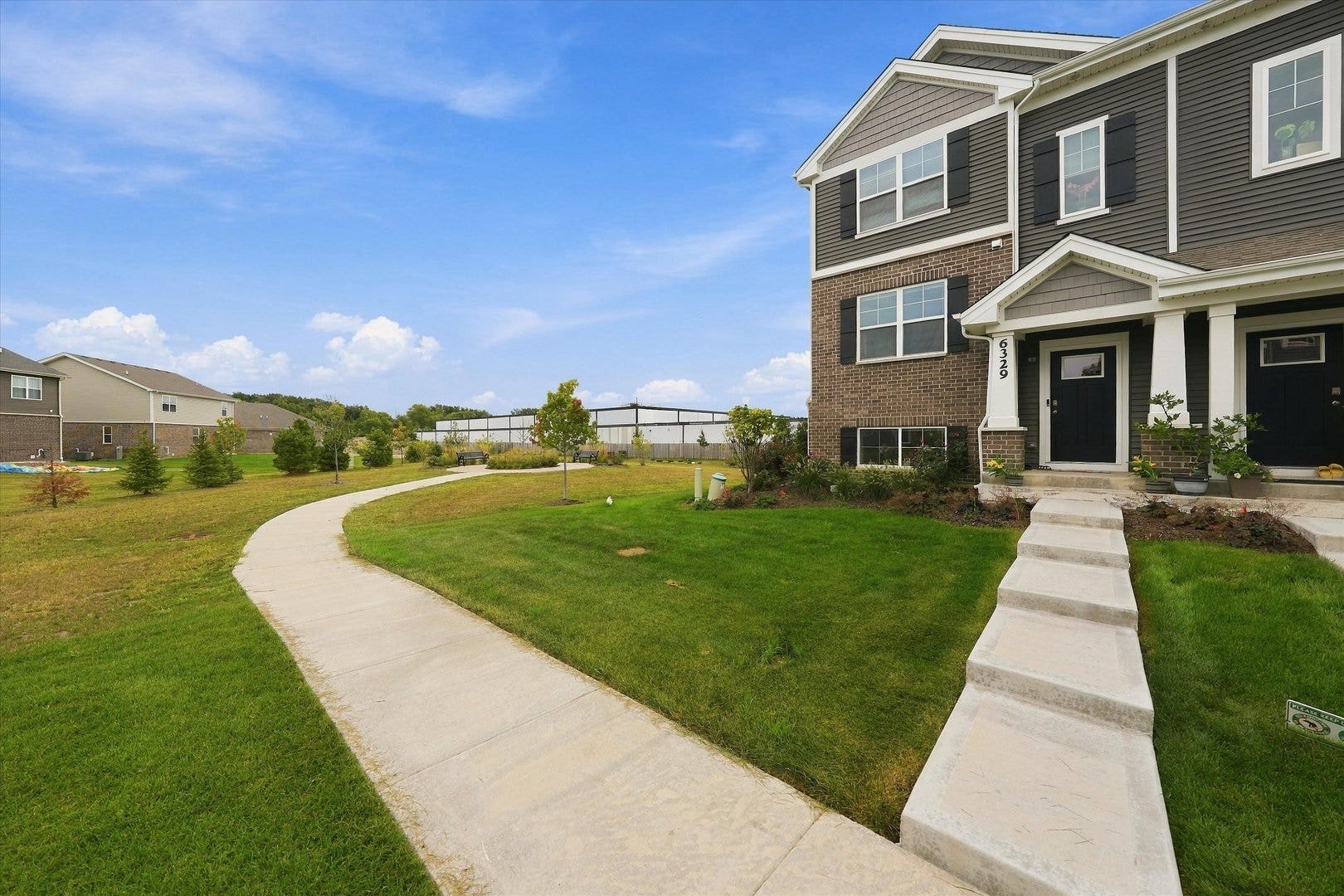 6329 Ulster Drive, Tinley Park, IL 60477 6329 Ulster Drive, Tinley Park, IL 60477