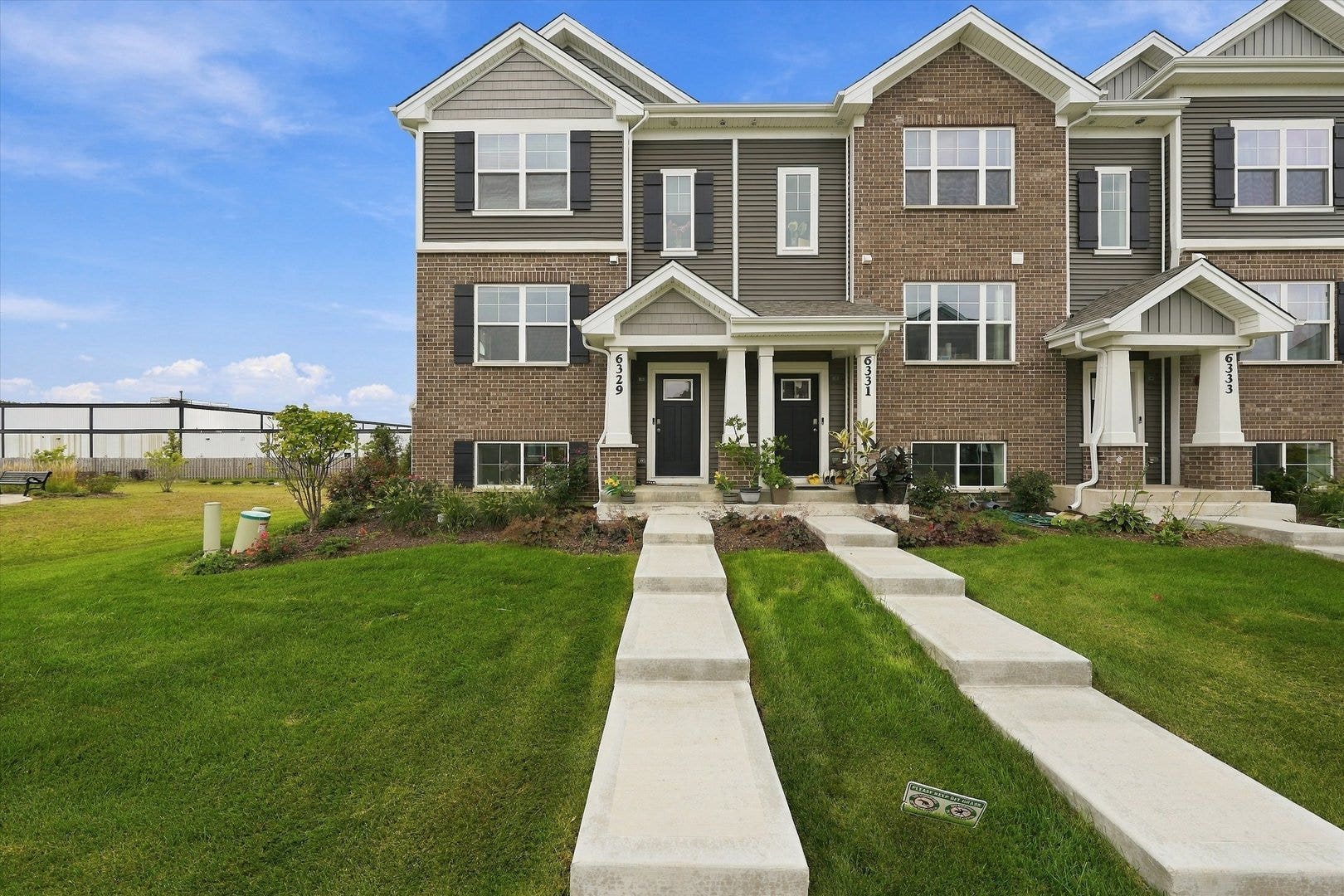 6329 Ulster Drive, Tinley Park, IL 60477 6329 Ulster Drive, Tinley Park, IL 60477
