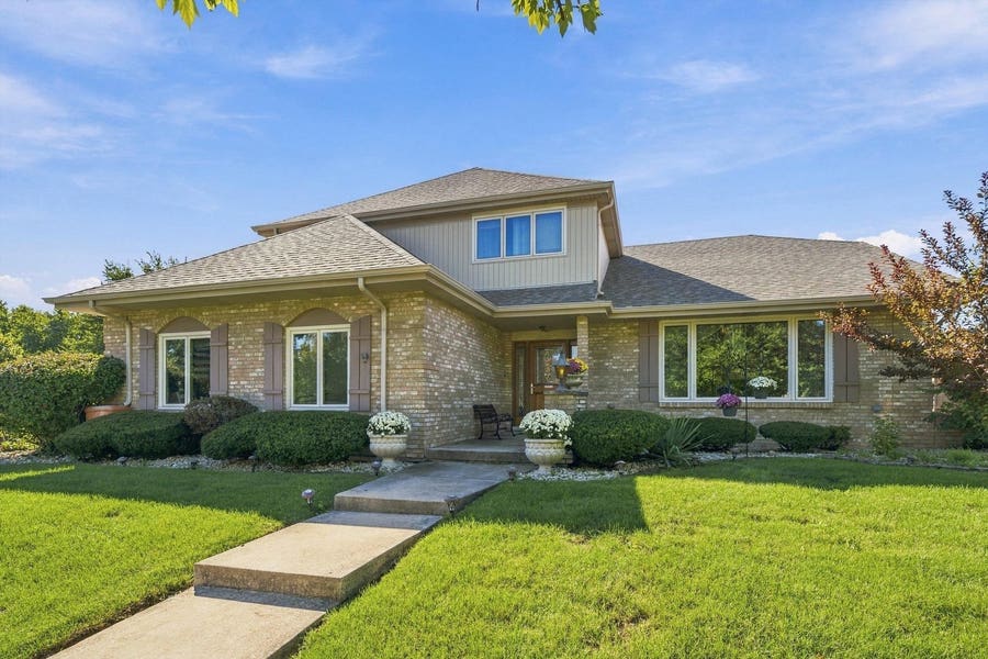 Property photo for 8524 Golfview Drive, Orland Park, IL