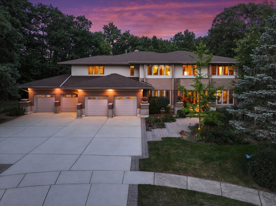 Property photo for 13001 Ravine Drive, Lemont, IL