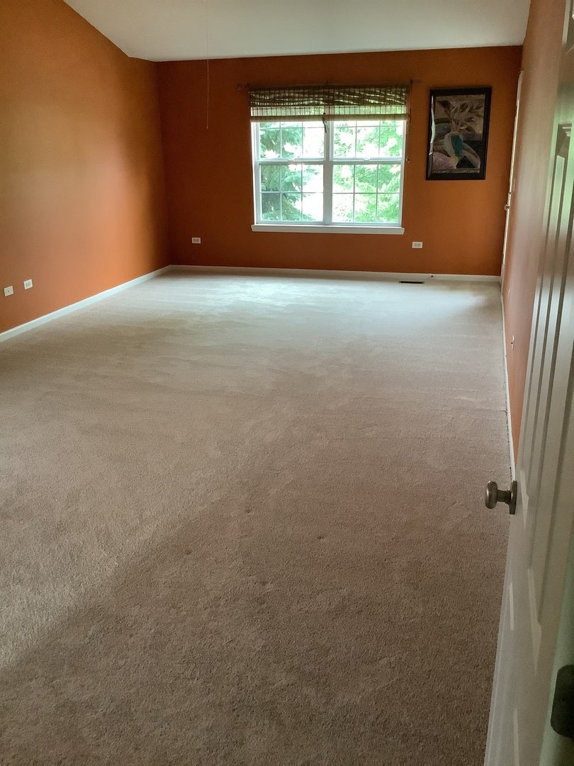 2921 Kelly Drive, Elgin, IL 60124 2921 Kelly Drive, Elgin, IL 60124