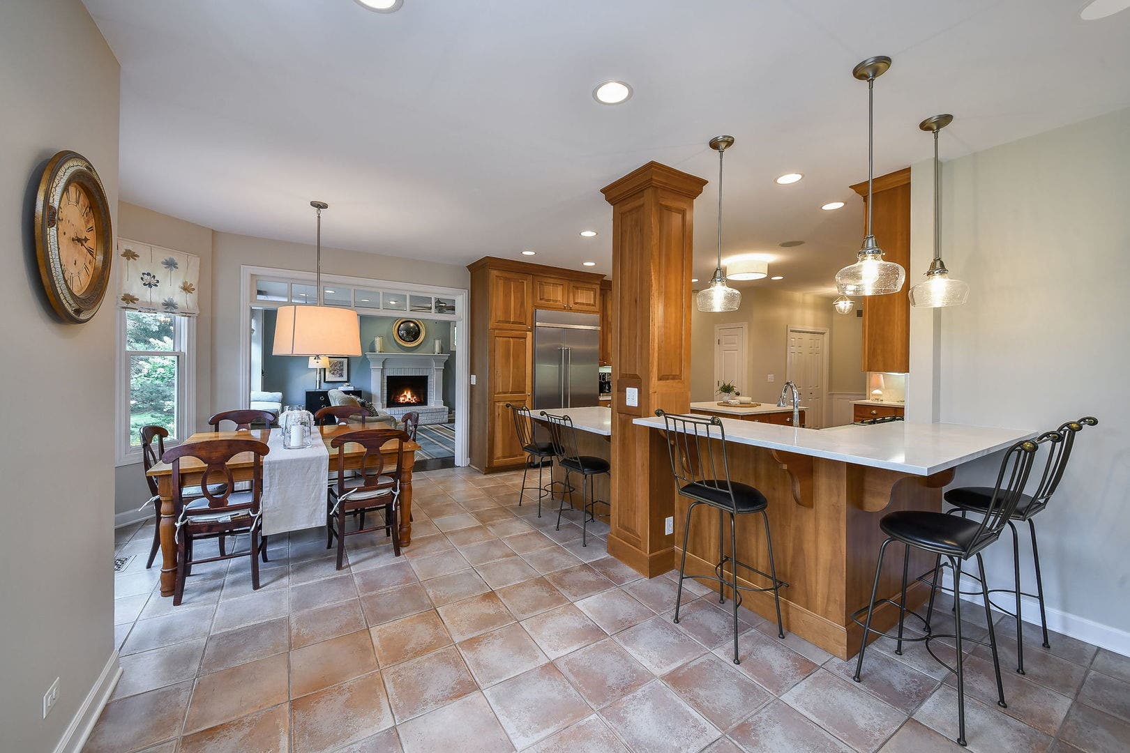 1028 Shady Lane, Glen Ellyn, IL 60137 1028 Shady Lane, Glen Ellyn, IL 60137