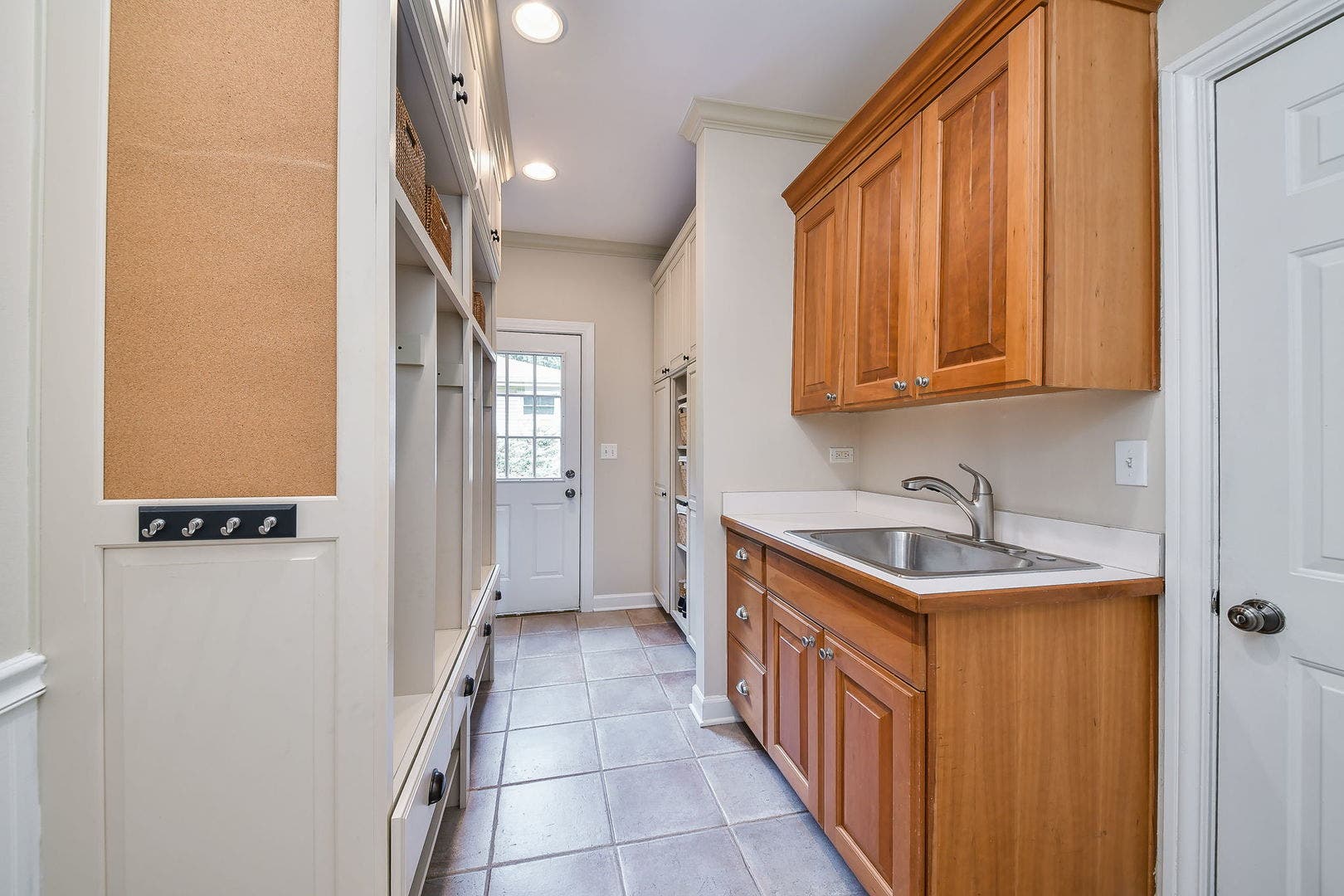 1028 Shady Lane, Glen Ellyn, IL 60137 1028 Shady Lane, Glen Ellyn, IL 60137