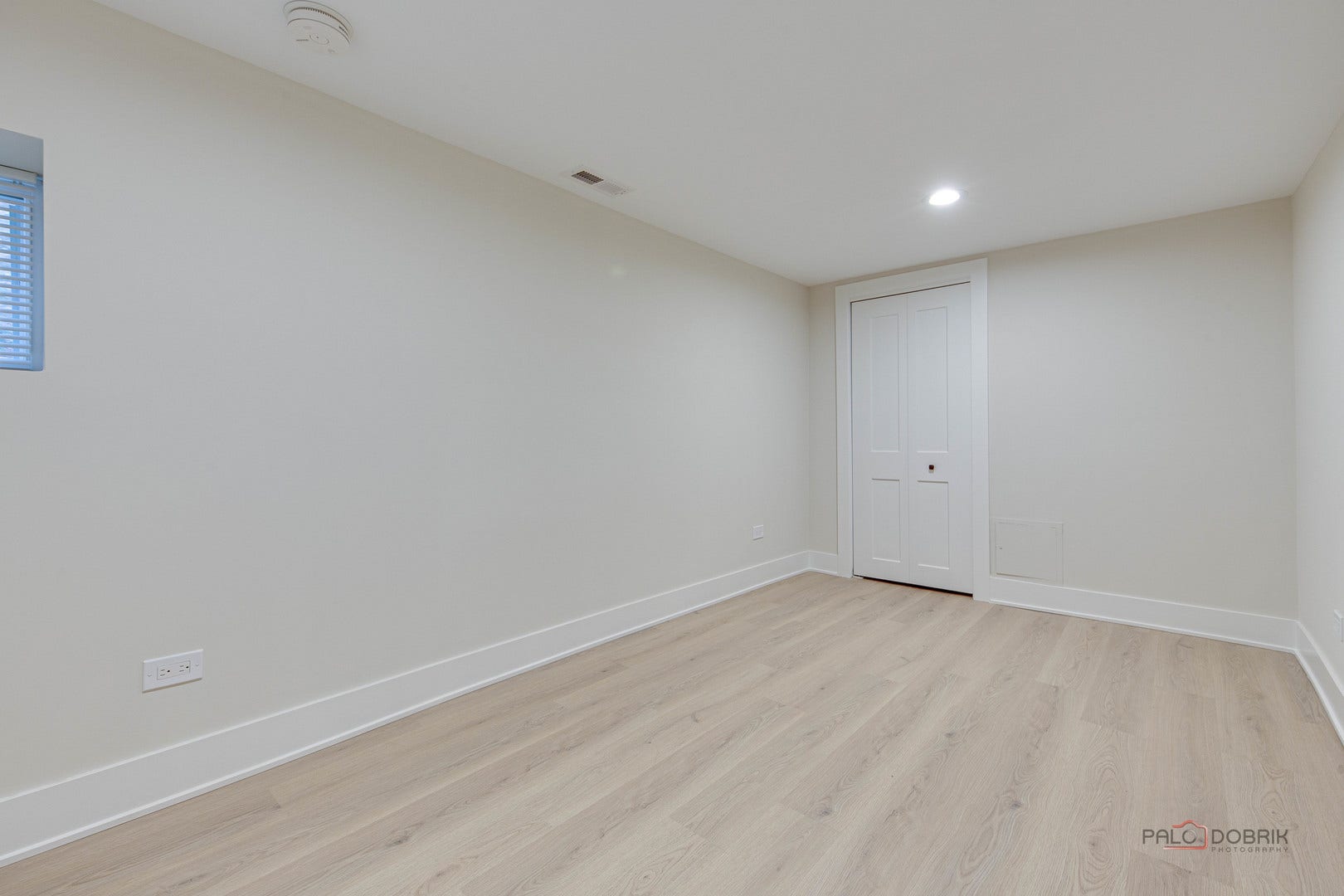 5748 W Eastwood Avenue, Chicago, IL 60630 5748 W Eastwood Avenue, Chicago, IL 60630
