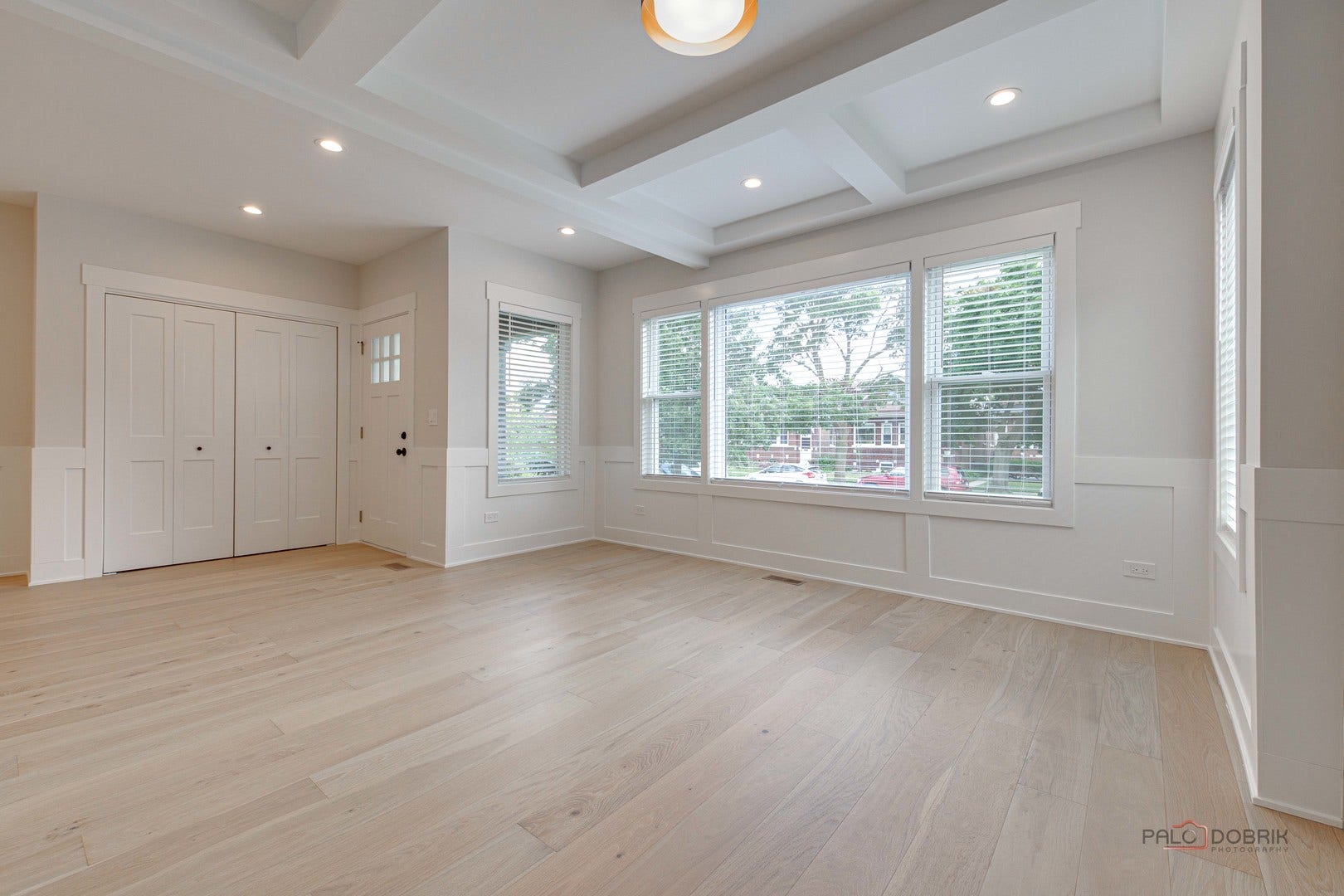 5748 W Eastwood Avenue, Chicago, IL 60630 5748 W Eastwood Avenue, Chicago, IL 60630