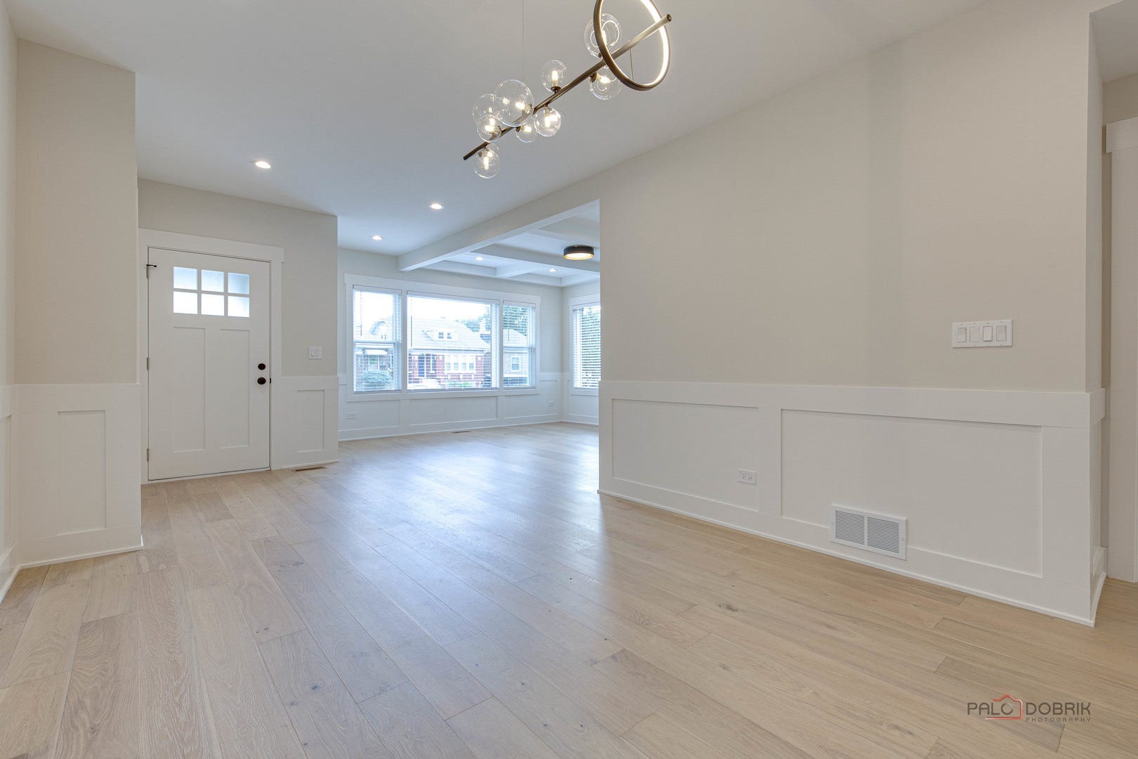 5748 W Eastwood Avenue, Chicago, IL 60630 5748 W Eastwood Avenue, Chicago, IL 60630