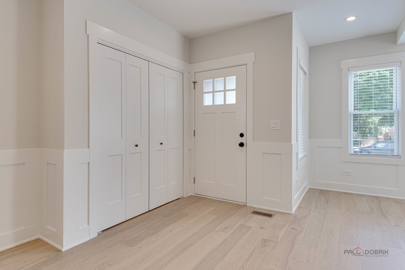 5748 W Eastwood Avenue, Chicago, IL 60630 5748 W Eastwood Avenue, Chicago, IL 60630