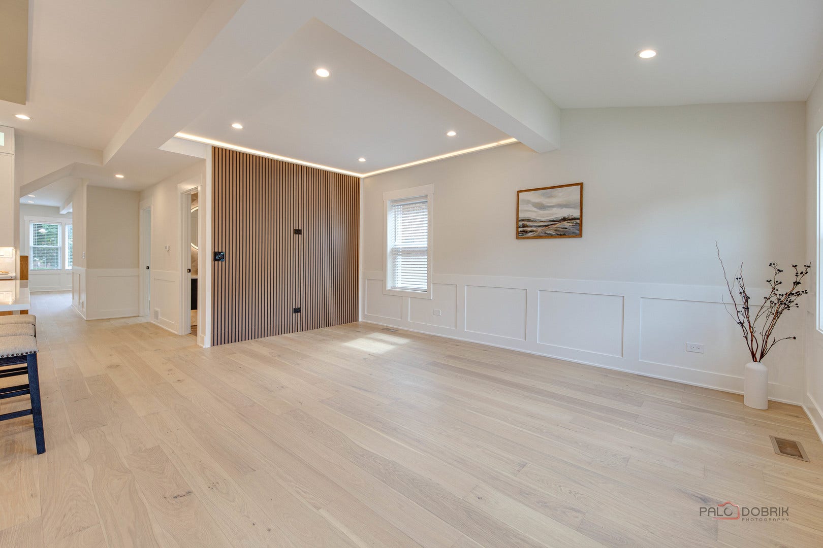 5748 W Eastwood Avenue, Chicago, IL 60630 5748 W Eastwood Avenue, Chicago, IL 60630